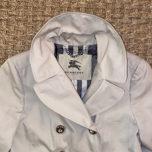 Rare Burberry Trench Khaki with silver buttons and back hem ruffle sz 10 - Picture 13 of 16